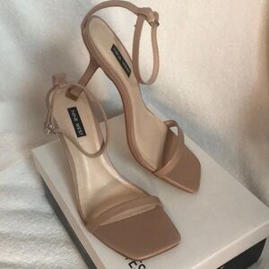 New in Box Nine West Women's Nude Ankle Strap Heeled Sandals